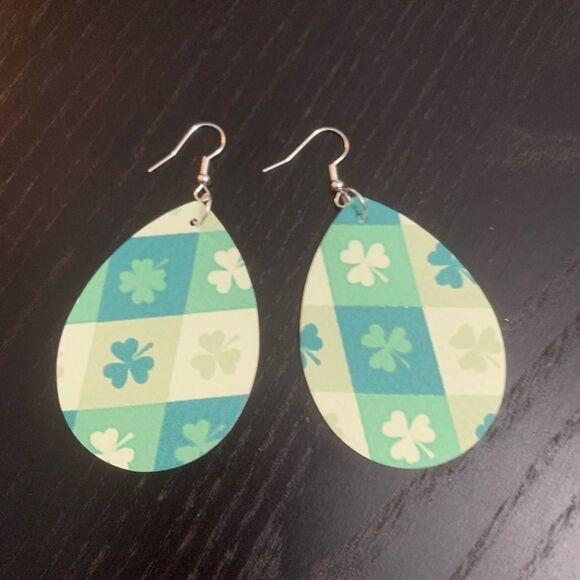 St Patricks Day Earrings - Picture 1 of 1